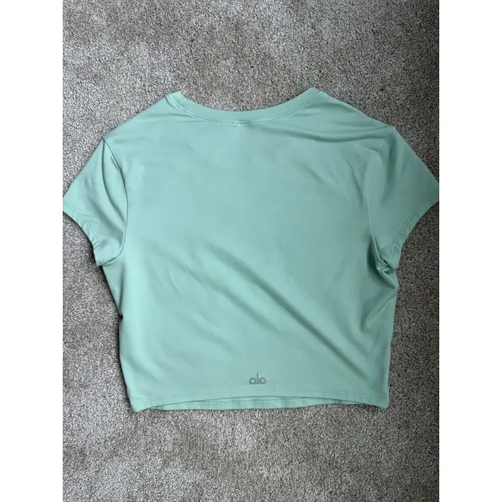 ALO Yoga Alosoft Crop Finesse Short Sleeve Top M - Picture 2 of 6